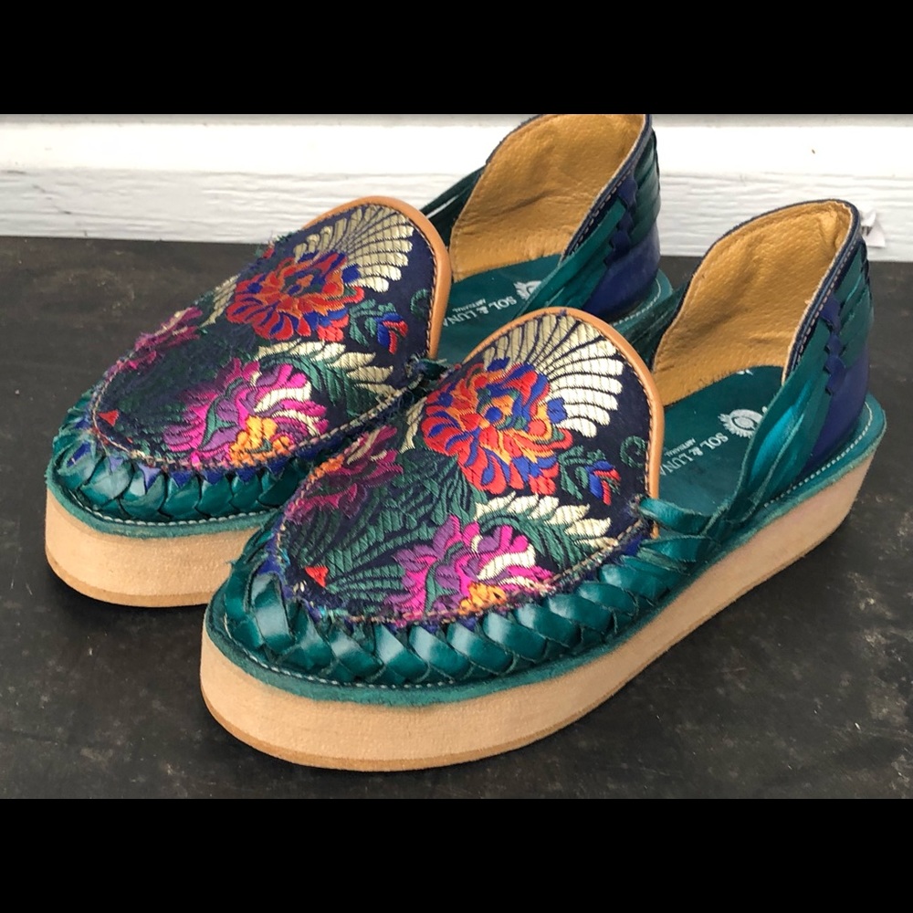 Sol & Luna Girl's Special Designed Multi-Color Leather slip on shoes Size 3